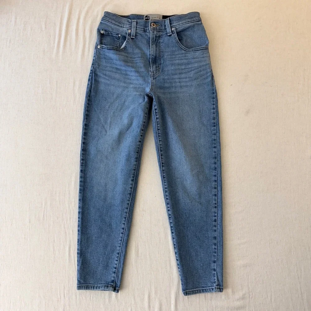 Levi's SilverTab Mom Jeans W28 L27 High Rise Tapered 90s Revival